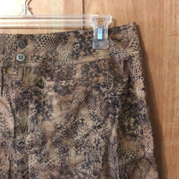 Chico's Brown Snakeskin Print Pencil Skirt 1.5 Medium - Picture 2 of 13